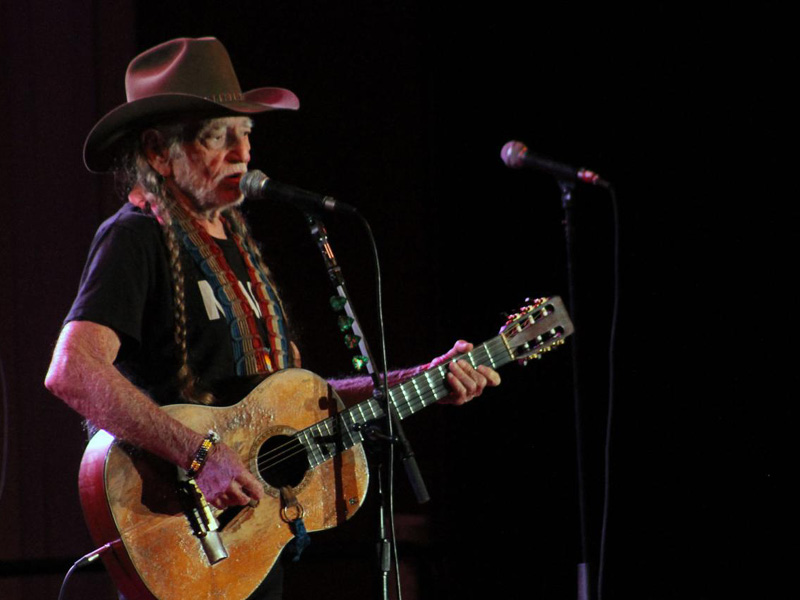 Outlaw Music Festival: Willie Nelson and Friends, Robert Plant, Alison Krauss, Trampled By Turtles & Molly Tuttle at Alpine Valley Music Theatre